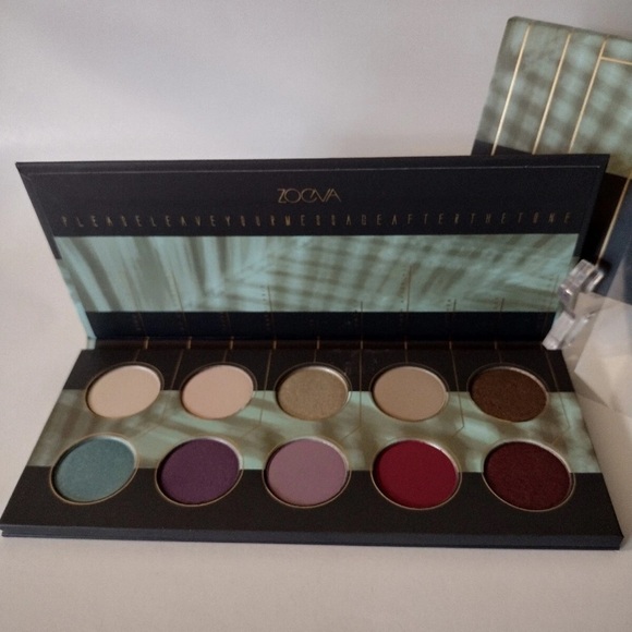 ZOEVA Gold and Black Coffee Table Book - Picture 5 of 12